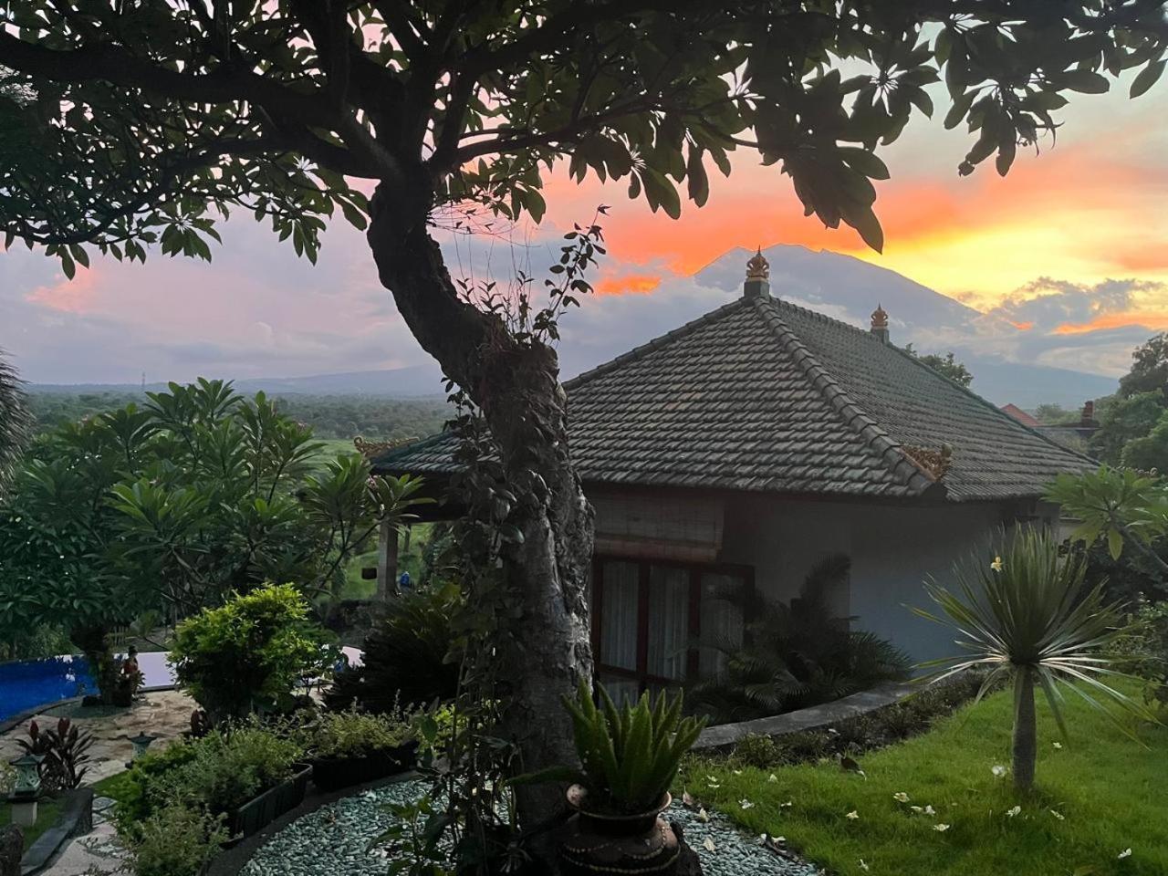 Villa Omah Semar Tulamben  Luaran gambar